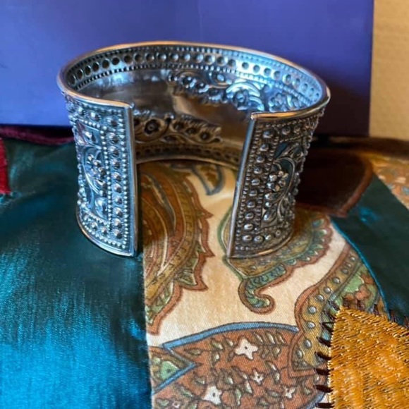 SILVER WIDE CUFF BRACELET - Picture 3 of 6